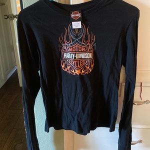 Harley Davidson shirt.